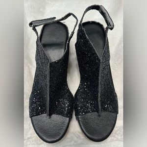 Black Sparkle Wedges